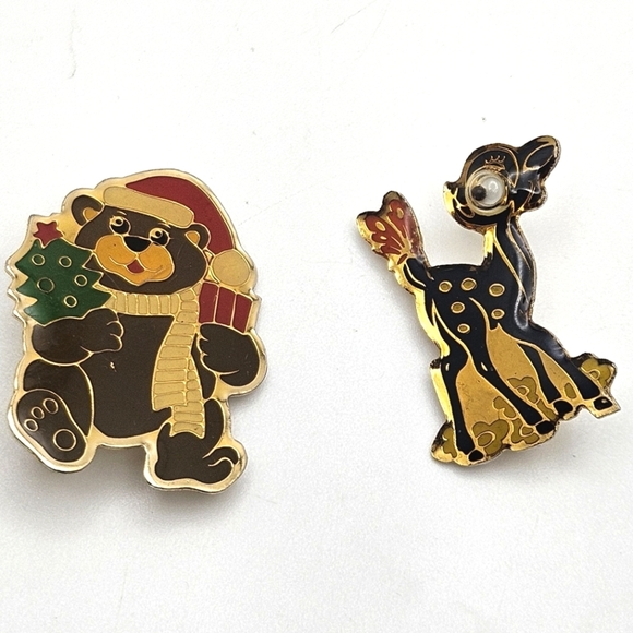๐ข3/$19๐ข Set of 2 Vintage Christmas Brooch Pins Gold Holiday Bear Dear - Picture 1 of 7